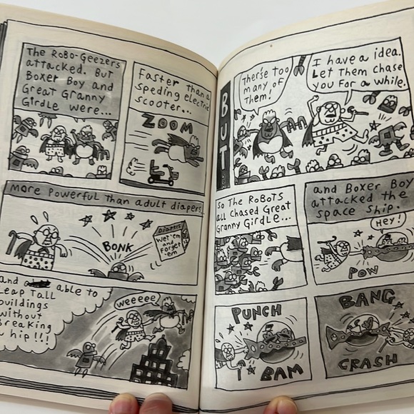 Captain Underpants Book Bundle - Picture 13 of 16